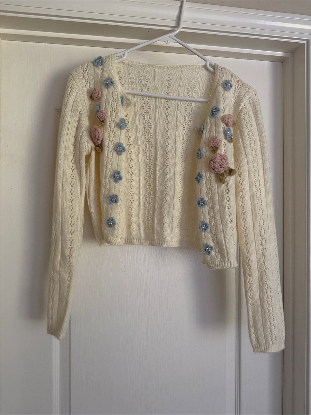Lacemade Rose tide knit cardigan - Picture 3 of 5